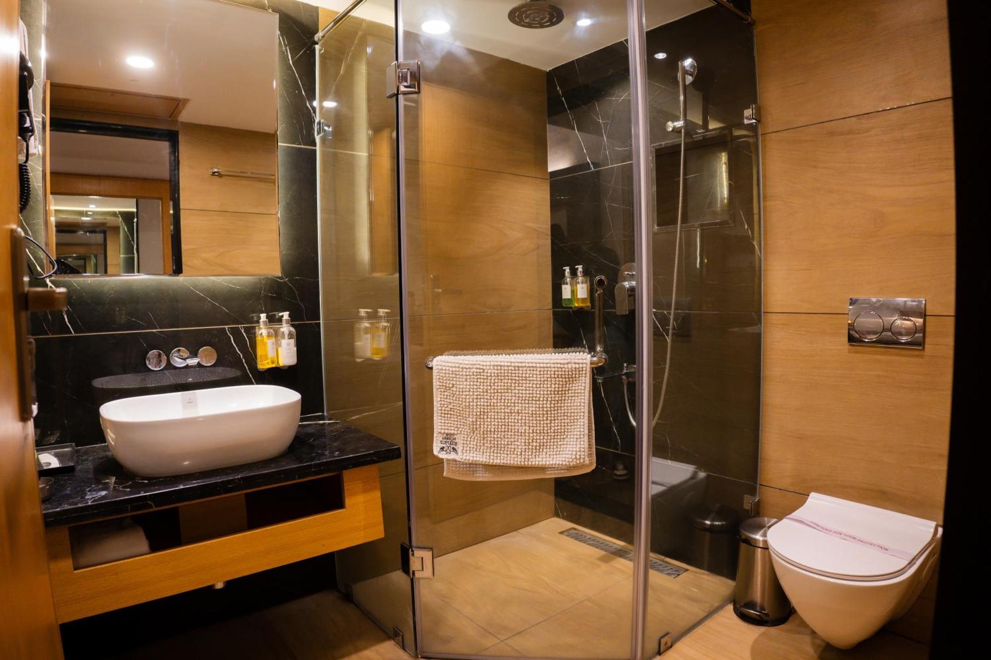 Jain'S Hotel Rajhans Bhopál Kültér fotó