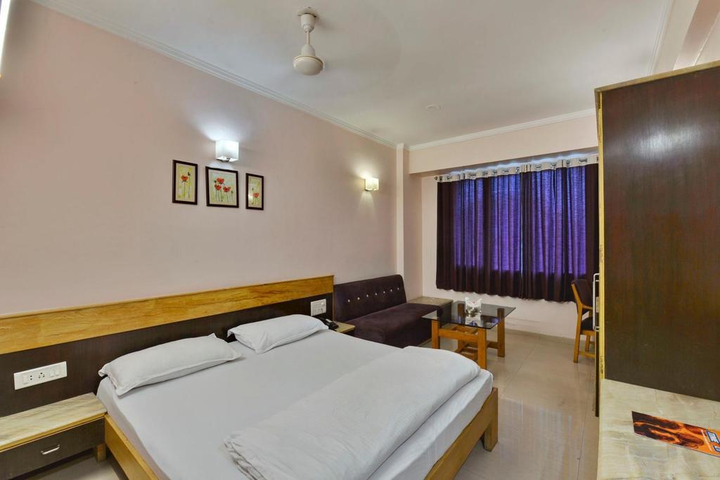 Jain'S Hotel Rajhans Bhopál Kültér fotó