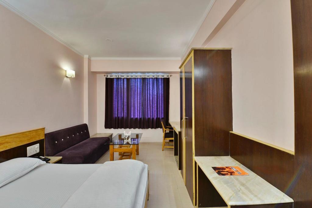 Jain'S Hotel Rajhans Bhopál Kültér fotó